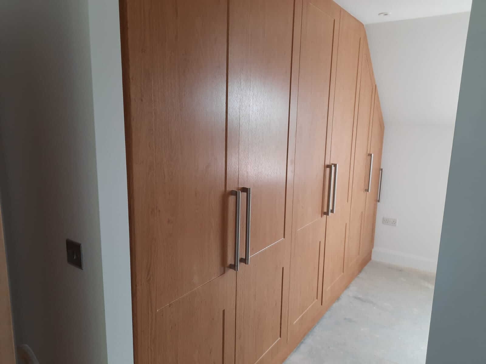 Bedroom Wardrobe in Dressing area showing Angled Ceiling Fit