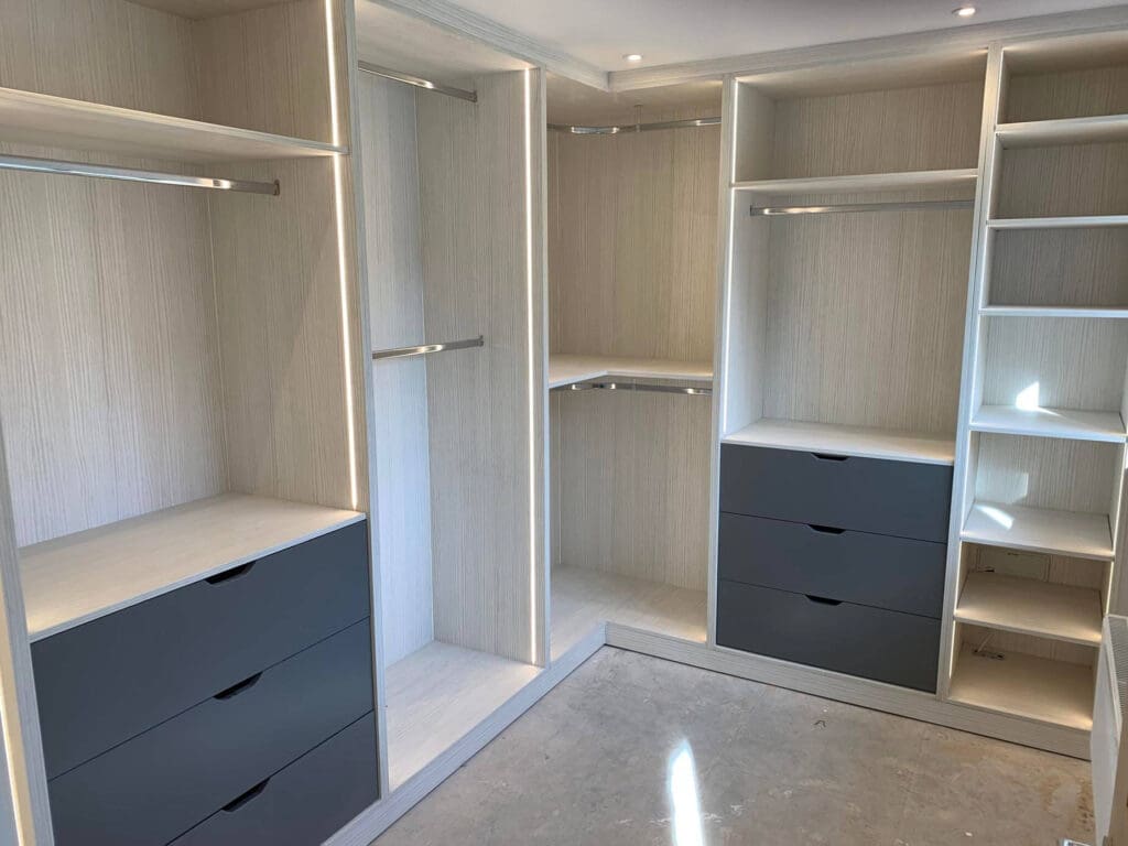 Dressing Room with Drawer Storage 1