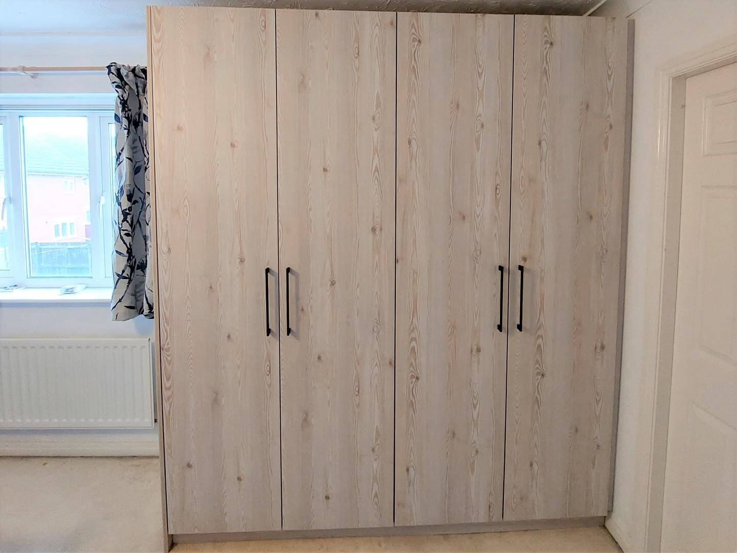 Fitted Wardrobe with double doors
